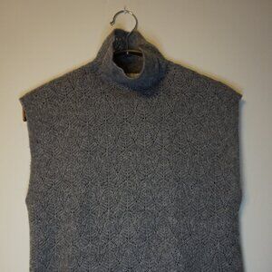Abercrombie & Fitch Sleeveless Mock Neck Merino Wool Blend - Small